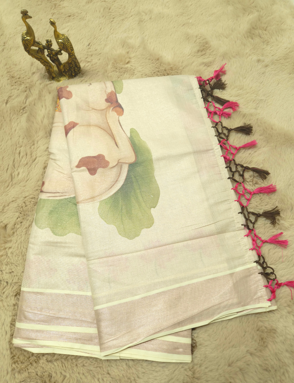 Kerala Kasavu Soft Tissue Saree – Off-White with Rose Gold Zari & Floral Cow-Calf Pallu