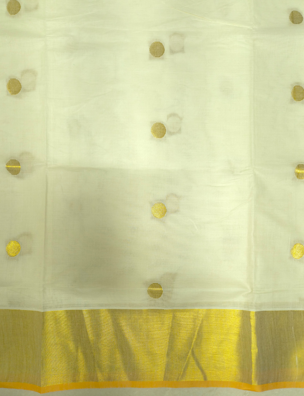 Kerala Kasavu Cotton Saree – Off-White with Gold Buttas & Zari Striped Pallu